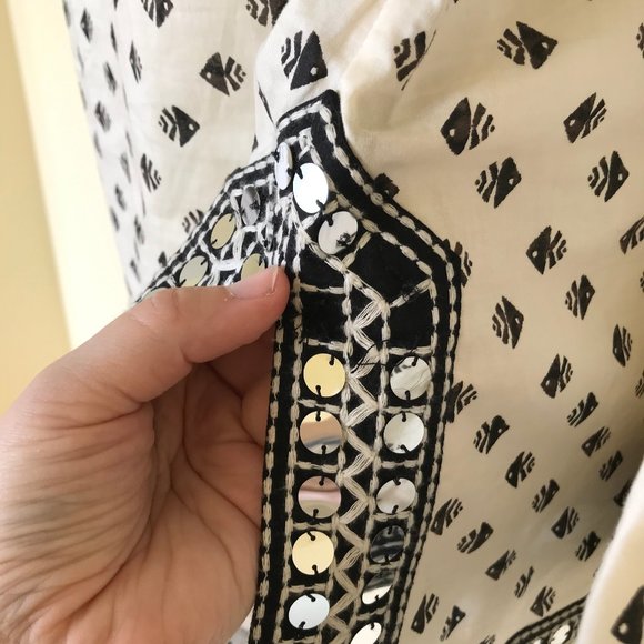 Tory Burch Ivory & Black Fish Print Long Sleeve Tunic Top with Mirror Sequins - Picture 3 of 10